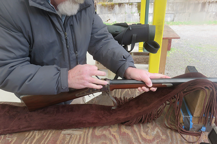 Allen uses a cam to get the cartridge into the chamber.